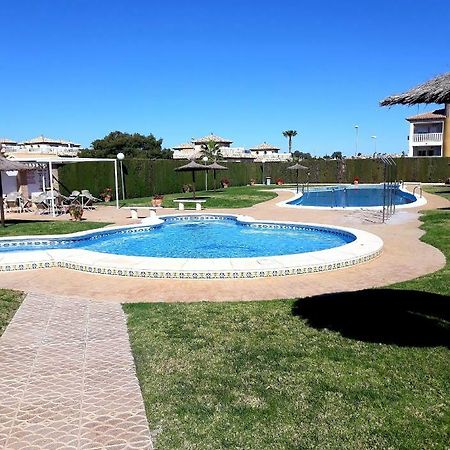 Fabulous Detached Large Villa 5 Bedrooms 3 Bathrooms Backing Onto Villamartin Golf Course Buitenkant foto