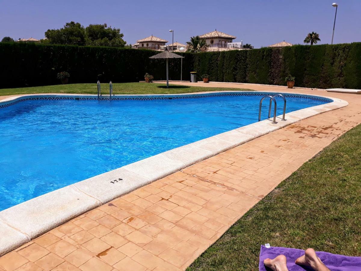 Fabulous Detached Large Villa 5 Bedrooms 3 Bathrooms Backing Onto Villamartin Golf Course Buitenkant foto